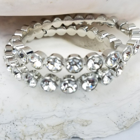 PRIMIER silver plated rhodium bangle bracelet - Picture 2 of 8